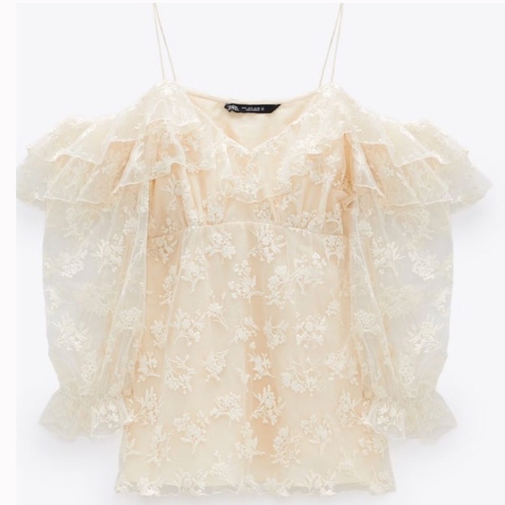 NWT Zara Cream Vanilla Embroidered Ruffle Floral Off Shoulder Blouse Womens M